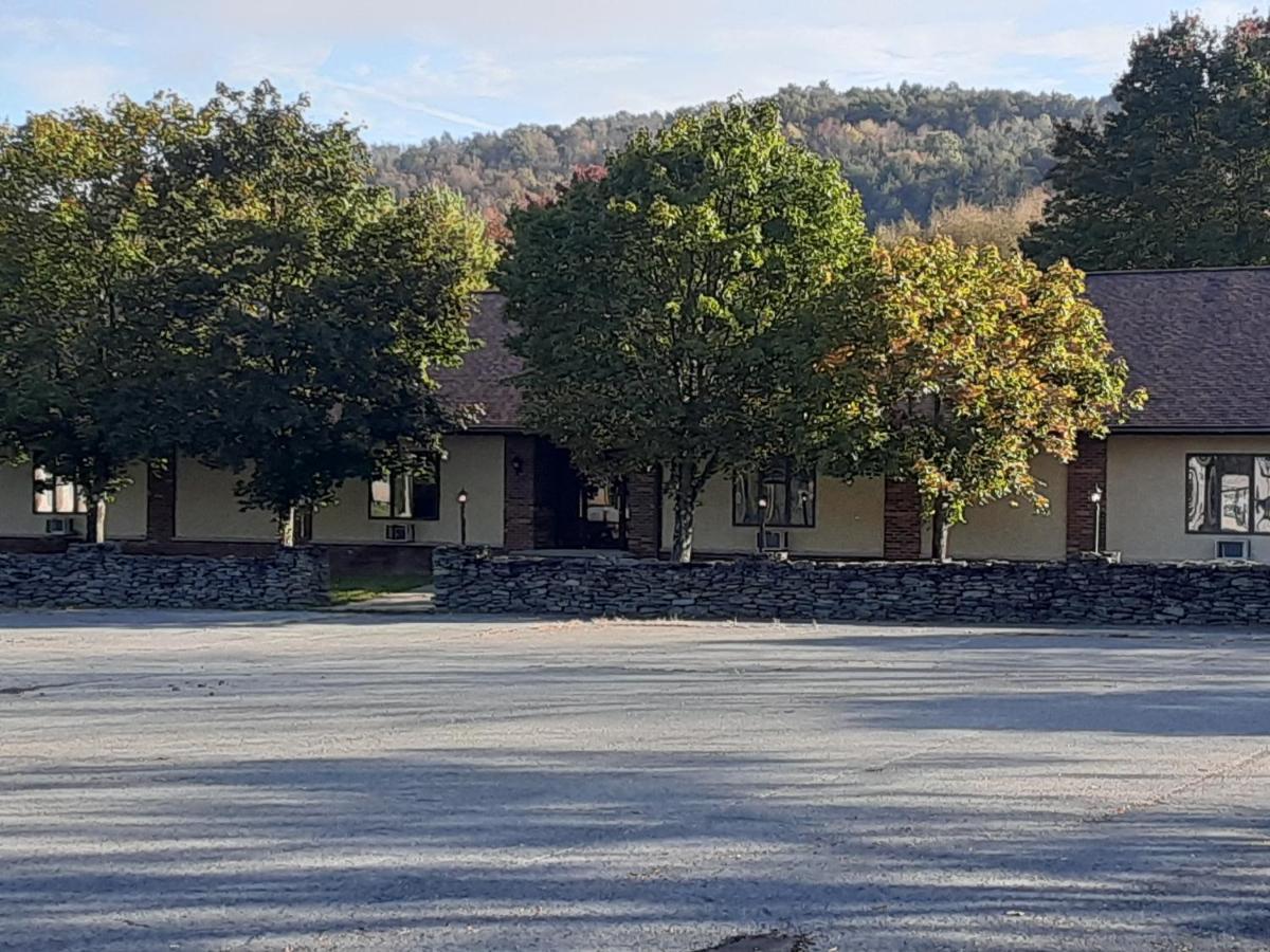 Mountain View Lodge Clifford Buitenkant foto